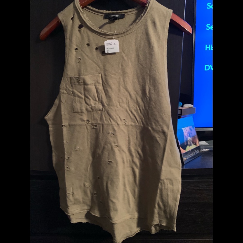 Brand New  Distressed Forever 21 top w/tags